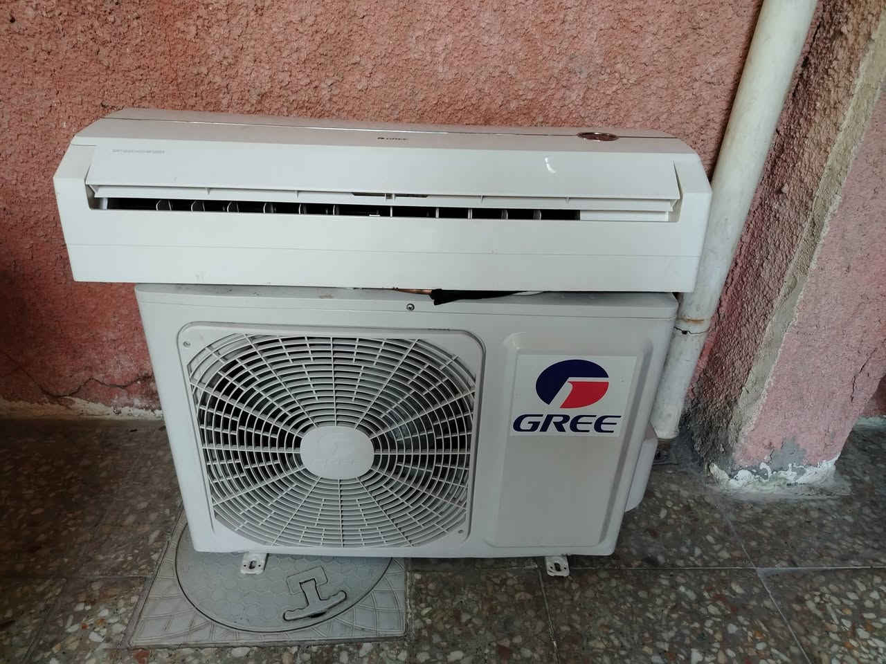 السلام وعليكم للبيع سبالت طن وطن ونص وطنين  نضيفات مداخلات تصليح بعدهن جدد شغالات غاز مقفول شركه 22و 410 الشراي يجي خاص او *********** مكان بغداد سيديه
