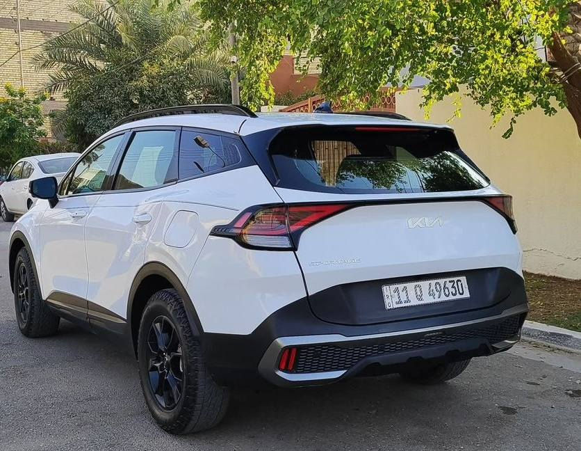 كيا سبورتج ٢٠٢٣ اكس برو برستيج 
وارد امريكي
حادث جاملغ خلف السايق وشوية من قبغ الجنطة 
بدون ايرباك 
ماشية ٤٦ الف كيلو مو ميل 
المواصفات :
بانوراما 
بصمة ابواب وتشغيل 
كاميرات ٣٦٠ 
كاميرات وية الاشارة 
رادارات 
نقطة عمياء 
بريك تلقائي 
كروس كونترول تفاعلي 
حساسات امامي خلفي 
داخل جلد 
كشنات كهرباء وميموري
كشنات تدفئة وتبريد 
تدفئة ستيرن 
اوتو ستوب 
نقطة عمياء 
شحن لاسلكي 
منافذ شحن سريع 
جنطة كهرباء لايت زينون بلادي 
فور ويل 
محرك ٢٥٠٠ 
السيارة فوول مواصفات اعلى فئة معروفة البرستيج
مكان بغداد

رقم صاحب سيارة ***********
