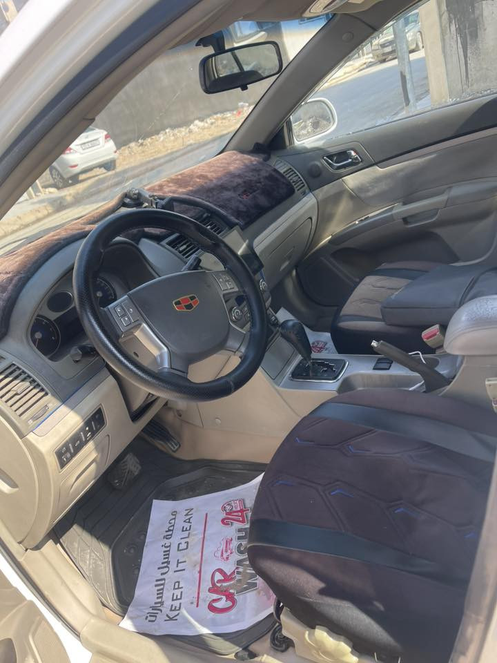 جيلي امكراند ٢٠١٢ رقم نينوى الجديد سياره باسمي كابون بانزين بيها  بدون صبغ  نهائيا  جاملغ  الخلفي فقط معدل ماشيه ١٣٠ الف حقيقي  گير مكينه شرط للاستفسار اتصل عالرقم 
‭٠٧٧٠ ٨٧٩ ٩٠٧٦
