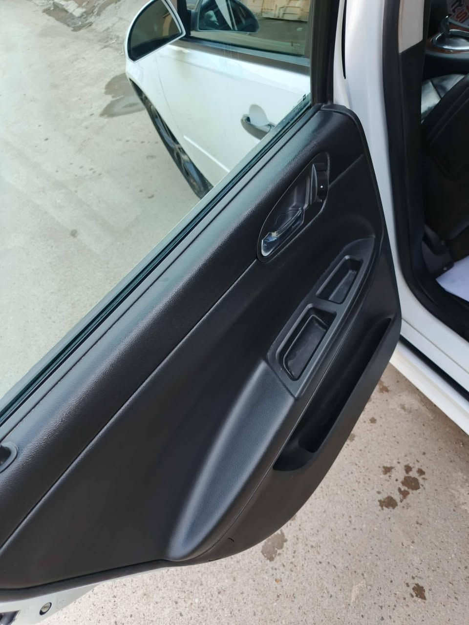 البيع ٢٠١١
محرك ٣٩٠٠
سياره LTZ
كشن جلد
ماشيه82
مواصفات عاليه
يعني حلوه بشكل عام
***********
