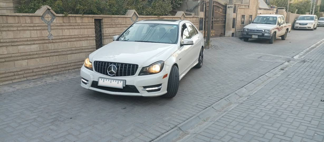 سلام عليكم من رخصت الادمن للبيع او مراوس حسب القناعه مرسيدس C300 فورمتك فول موصفات فتحه سقف كشنات كهرباء تتدفى محرك 6 اسلندر عقل فوك المرغوب تبريد ثلج وياه السويج كير محرك حداديه تبريد كفاله جاهزه من كلشي غرفه جلد بيجي جديده ورد امريكي حادثه جدا بسيط جاملغ امامي امبدل شركه نفس الون وبنيد وباب السائق كلير فقط كفاله من الدواخل جكه مابيهن ماشيه 191 رقم بغداد الجديد مشروع وطني مكاتبه مروريه كبل تحويل مكان السياره بغداد السعر 125 وبيها مجال للاستفسار ***********

