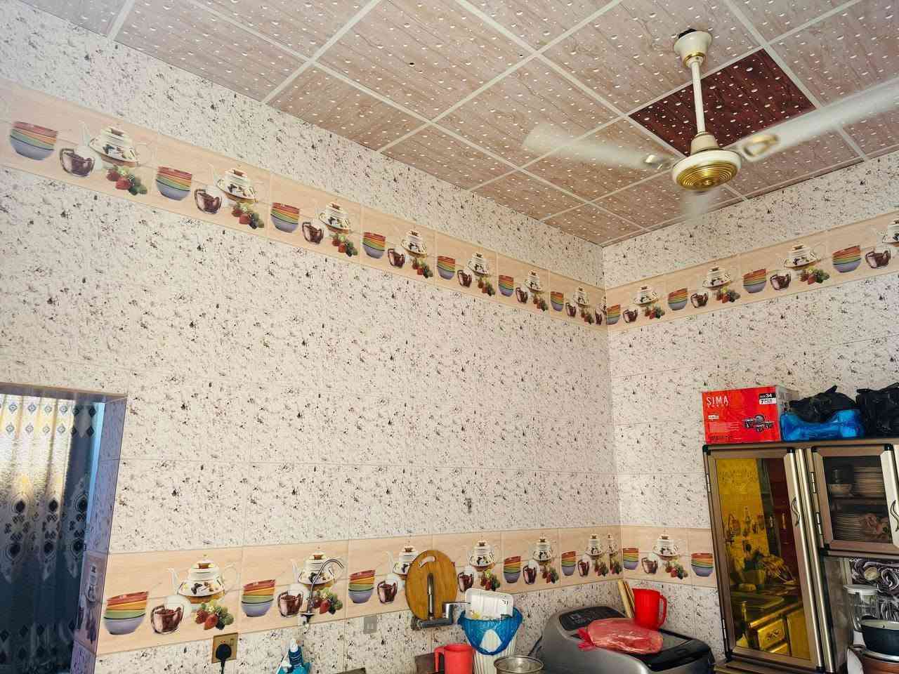بيت للبيع مساحه ١١٠ مربع خلفي بس باب رئيسي ع الشارع المرر مترين مطبگ سيراميك بناء حديث عگاده وسقوف ثانويه نظيف كلش غرفه وديوانيه ومطبخ حمام كبير ومنور وتواليت خارجي صالتين وحده جوه والثانيه بالطابق الثاني
البيت طابوق موقعه قرب الحديقه اللي عالشارع ثالث فرع من جيهة المدخل الجديد مال الغراف صور للشارع بالمنشور الجيران كلهم ناس مرتبين والشارع هدوء
سعر البيت ٧٠
***********
