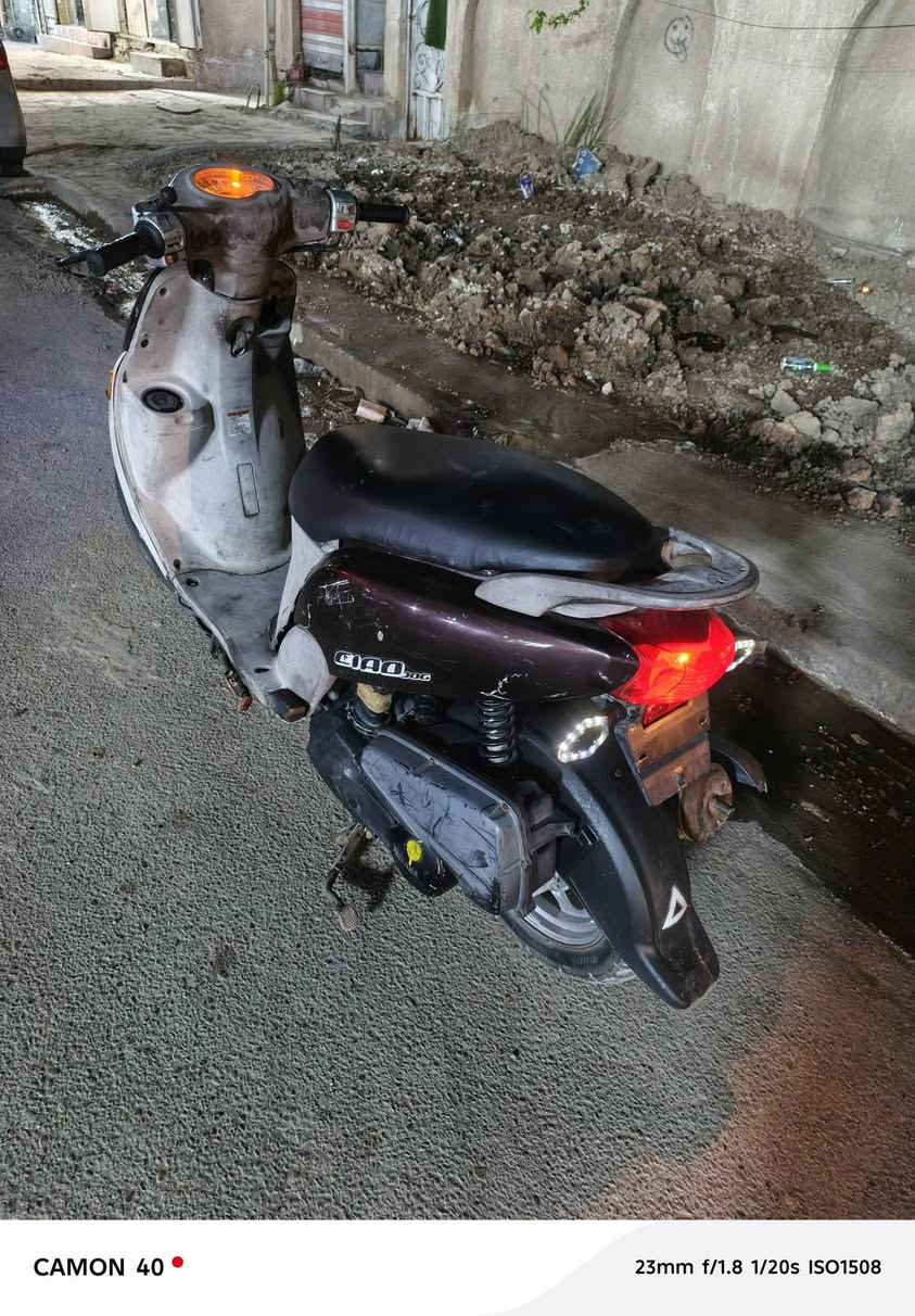 فلة ٢٠١٠ كاملة مكملة
نكرة سلف بكل وقت
كفرات كاملة ختم واحد 
تايرات نضيفة 
كهربائيات كلها شغالة مناقصها شي 
بس يراد الها ترايش وجاملغ امامي 
سعرها 550 وبيها مجال 
مكاني بغداد الغزالية شارع الضغط
***********
