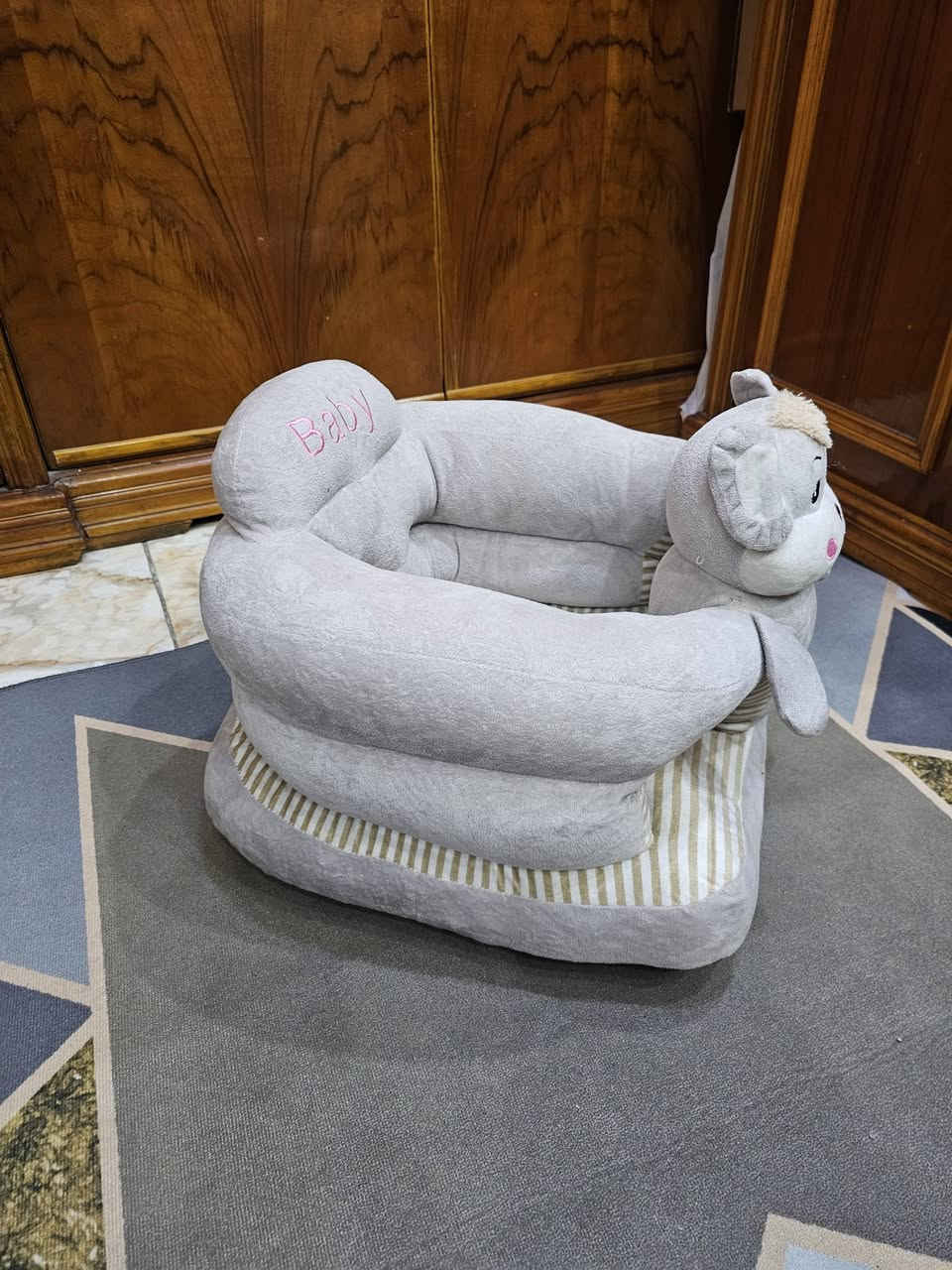 كريكوت هزاز ارضي مستخدم سعره ٢٥ الف
وكرسي مقعد نظيف جدا ٢٠ الف
العنوان بغداد الحبيبية ***********
