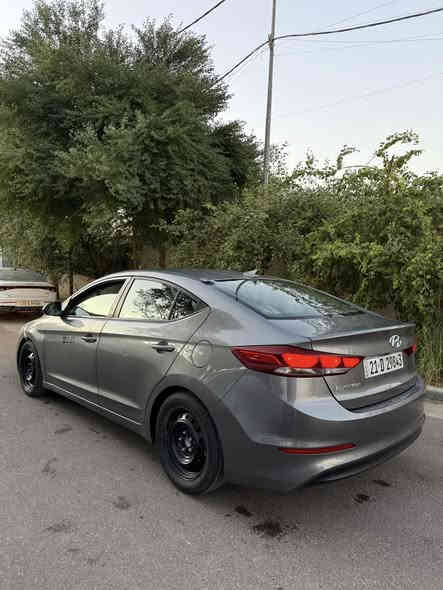 النترا 2018  حادث جانبي البجم كبس للبيع 
السعر ١١٧ ورقه وبيها مجال بسيط جدا جدا حادثها مال امريكا جاملغ وباب وبالعراق بيها رش قطعتين صور الحادث مرفقات 
ايرباك فقط البردة يعني مال الدشبول والستيرن  بلاد 
رقمها سليمانية الجديد وهزه ما ساقطة 
محرك كير صدر تبريد نضيفات 
شاشة - رادارت- نقطة عمياء - تحكمات سيترين ومود درايف 
محرك 2000 دوش المرغوب 
السياره حلوه وما مشخطة 
ارضية مغلفها جلد وعبوه فيت بم وصيانه كاملة مسويلها يعني اي نقص ماكوا 
مكاني بغداد المنصور للأستفسار 
 اسيا ***********
اثير ***********
هذا رقم الشاصي : 5NPD84LF2JH321463
