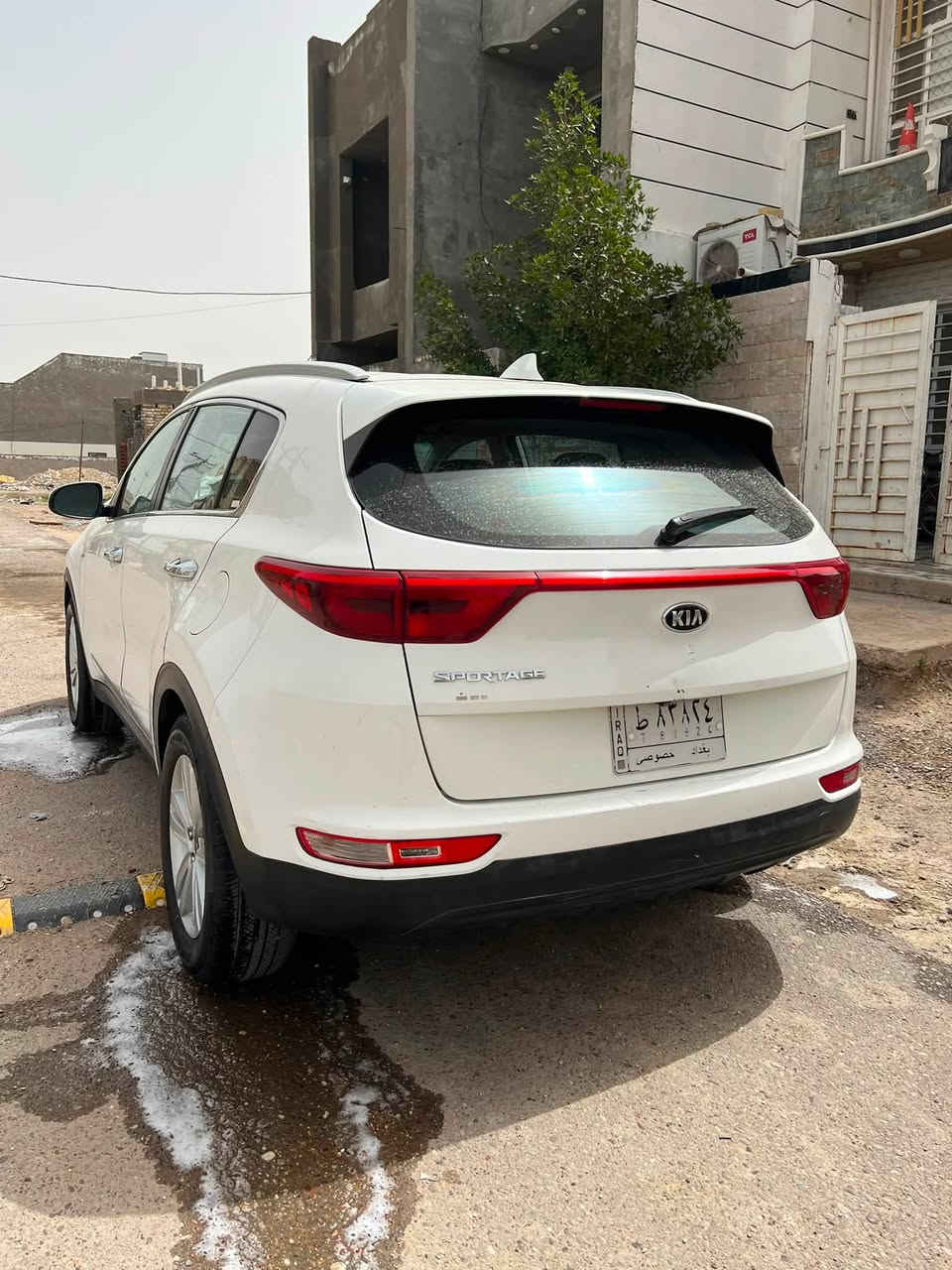سلام عليكم كيا سبورتج موديل ٢٠١٧واردامريكي حادث فقط بنيد مبدل اصلي سياره بدون صبغ جاهزه من كلشي تخم تاير كير مكينه تبريد ثلج السعر ١٤٠ وبيها مجال او مرارس بجيب او جارجر 
***********
***********مكان السياره كربلاء و بغداد
