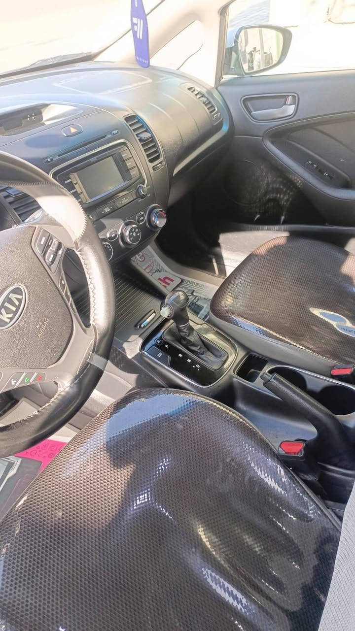 سلام عليكم فورتي 17 البيع فقط حادث جاملغ وبنيد وجاملغ خلفي والصندوك بيهن تعمير وبيهه صبغ حزام مكينه جديده ‏‪***********‬‏هاتف 📞السعر 92 مجال بسيط مكاني بغداد المعامل
