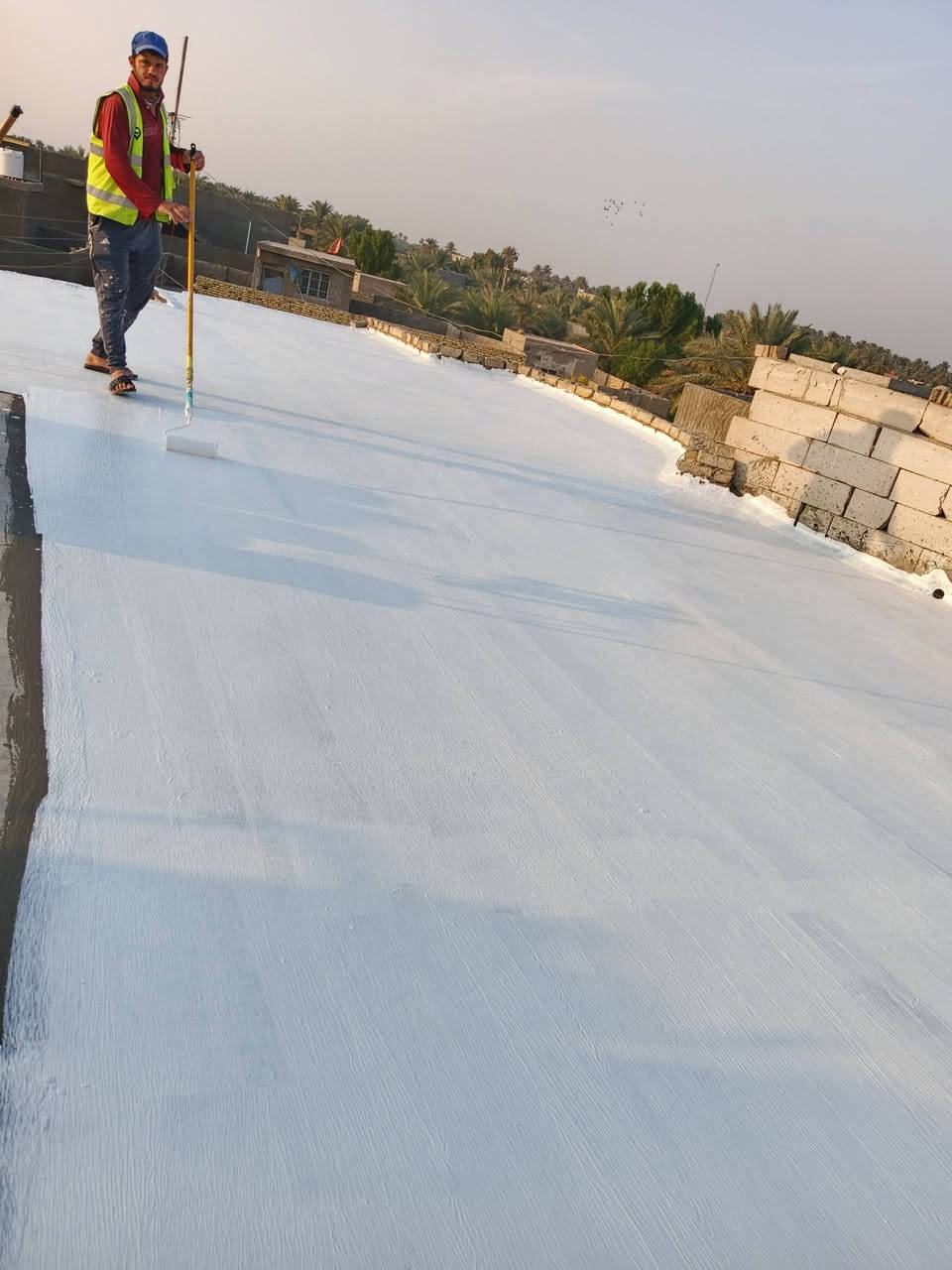 اجواء ممطره
و تريد تحمي بيتك من الرطوبة والحراره   و الأمطار الغزيرة  
مكتب محمد.***********
يقدم لكم الحلول المضمونة 
الحل هو استخدام العوازل الحديثة فائقة الكفاءة 

إللي راح يقاوم التشققات و الفطور و التمدد و التقلص
 هو العازل المائي الوذر كوت والعزل الحراري فلكسي كوت جاهز الخلط أفضل عازل مائي تام على الإطلاق في العالم كله ، مزيج من البوليمرات و الاكريليك يسلح بشبكة وايرمش 
نوع فريد شديد الالتصاق و مقاوم للماء والرطوبه يعزل      80 % من أشعة الشمس 

ضمان حقيقي مرفق بوصل ضمان
ومقاوم  للظروف الجوية القاسية  
أفضل من الكاشي و الشتايكر و مشاكله 
كلش هواية أفضل 
خفيفة الوزن
جميلة المنظر
طويلة العمر
فائقة الكفاءة 
العمر التصميمي 30 سنة
ولا تحتاج إلى أعمال الصيانة الدورية كما هو الحال مع الشتايكر و مشاكله و الماستك 
تشتغل هذه المواد و تنساها بعد و ترتاح 
الصور المرفقة توضح مراحل العمل ل
#كوادرنا  
بأداره محمد  ابو يهاب
#ملاحضه يوجد استشاره مجانيه ونبقه نواكب وياك حتلو تشتغل عد غيرنه الأهم يطلع العزل بأفضل حاله
