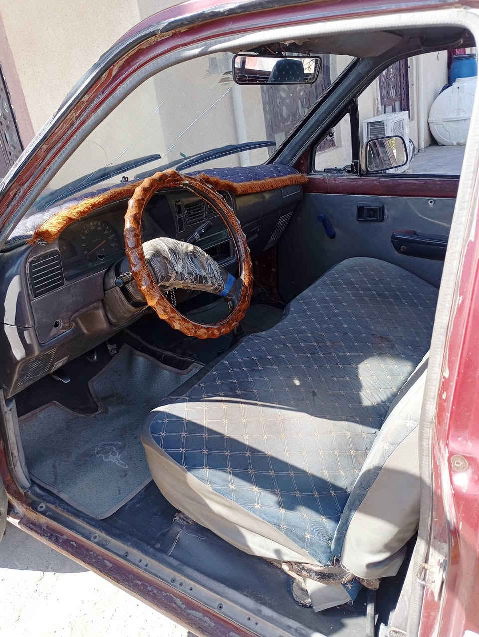 السلام عليكم ورحمه الله بيكم تيوتا موديل 90 رقم الانبار سنويه مجدده لسنه 27 تحويل مباشر سياره بلاديه لاصبغ ولا ضربه محرك خير من الله لا تبخير ولا تنقص 5 كير مكان أبي غريب السعر 40 وبيها مجال جدا بسيط رقم الهاتف ***********
