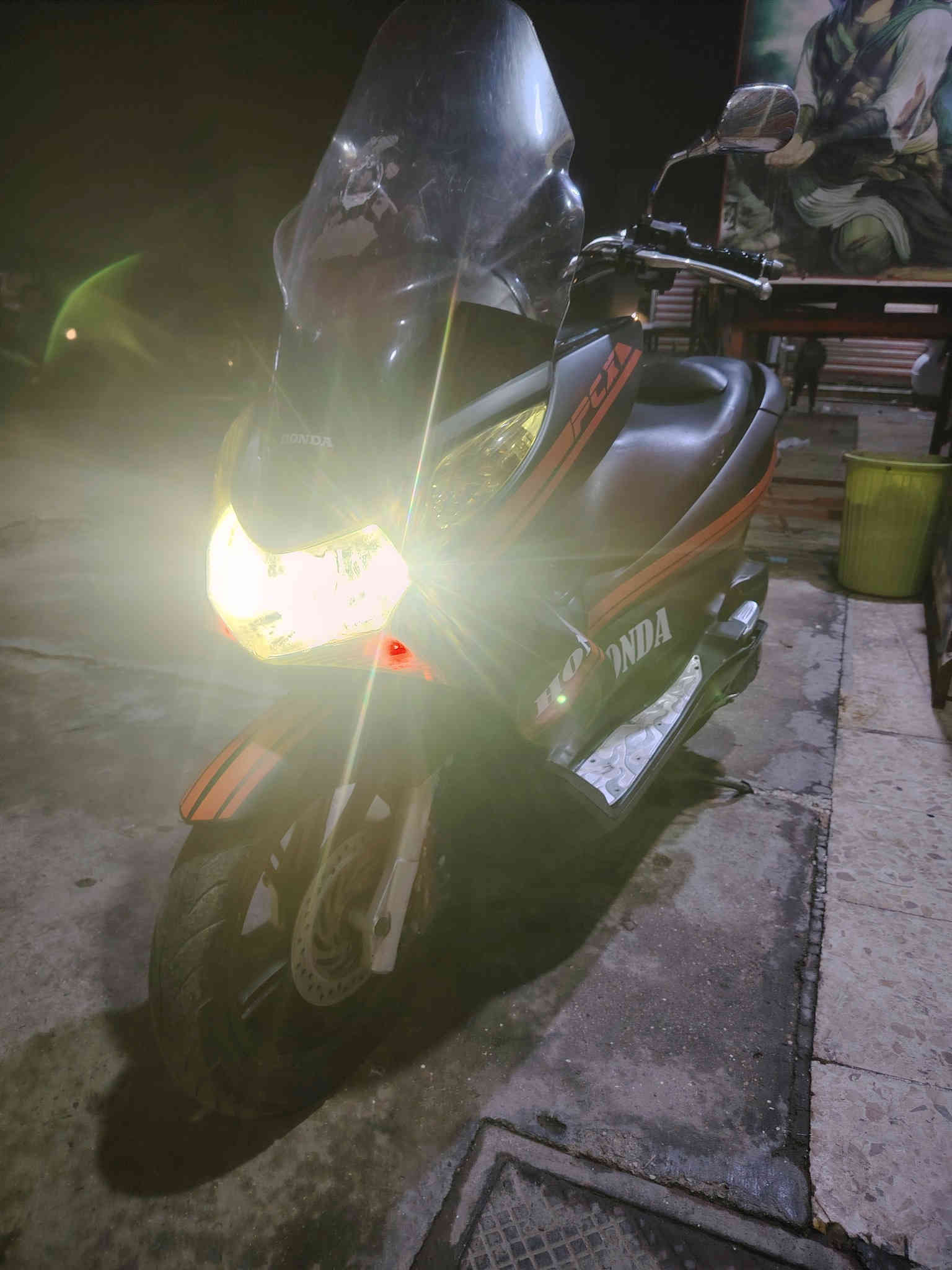 سلام عليكم دراجه PCX ياباني gf لون مميز شلعه معدل خير من الله مكينه مكفوله كفر موشم اسود طافي لجماليه حساس زدحام حساس ستان شغال كهربائيات كله شغاله لايتات زنون السعر (مليون 250) مكاني بغداد حي النصر رقمي ***********
