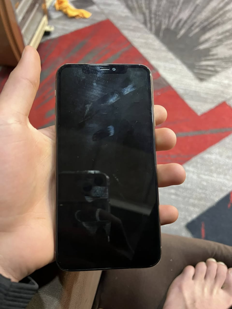 11برو ماكس بطاريه 79مبدل شاشه فقط الجهاز نضيف كلشي ما بي لا جلخ ولا شخط قطاره مال شحن سعر 380وبي مجال مكان موصل الأيسر  الرقم ***********
