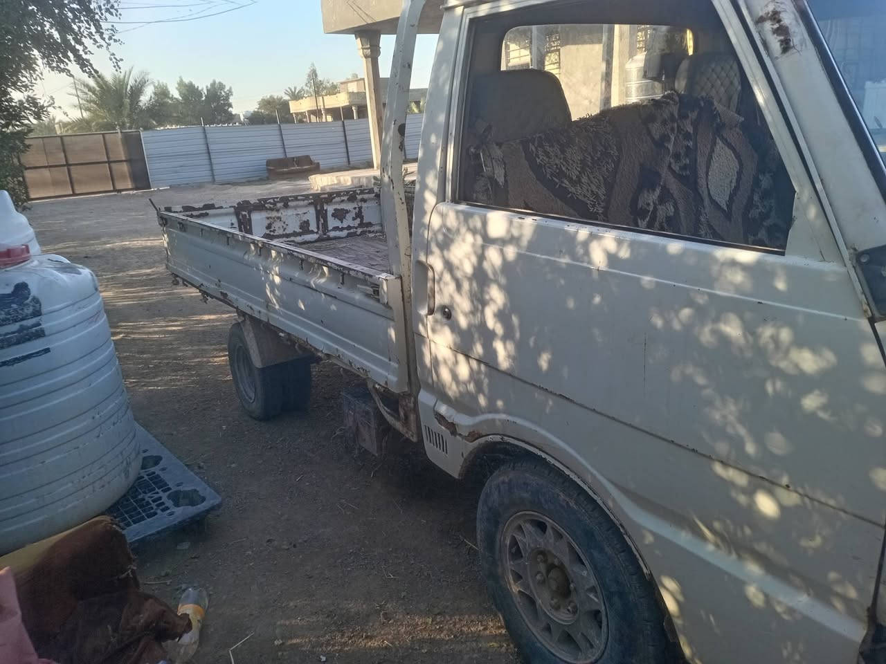 السلام عليكم كيا بنجو للبيع سياره نظيفه جير ومحرك وشاص مقفولات ثاني يوم تحويل رقمي رقم صدامي بغداد اتصال على الرقم***********
