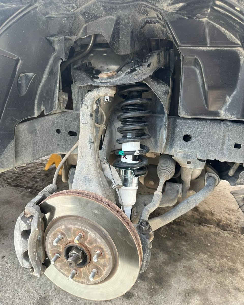 💢كماليات 4x4 Off Road💢          
        💥ملوك النيسان💥

  يتوفر لدى كماليات 4X4 Off Road دبلات رياضية لسيارة نيسان اكستيرا للطرق الوعرة والسفاري ورحلات الصيد ماركة (Profender) وماركة (Ride Max) مواصفات الدبلات: 
• بديل عن مساعدات الوكالة وأداء عالي خارج الطريق ومريح للاستخدام اليومي.
• ⁠نظام صدمات مزدوج (Twintube) لأداء أقصى.
• ⁠قابل لتعديل إرتفاع قاعدة الدبل. 
• ⁠نظام تحكم أربع فرارات.
• ⁠تركيب سهل دون الحاجة للتعديل ع السيارة.
• ⁠غاز نيتروجين منخفض الضغط لتحكم وثبات أعلى.
• ⁠يرفع السيارة حتى (2) إنج.
————————————
قناة ال(TikTok) الخاصة بنا: 
https://www.tiktok.com/@.4x4.off.road?_r=1&_t=ZS-92UeUgs72NG
———————————————
للاستفادة من آخر العروض الاشتراك بقناتنا ع التلكرام: 
https://t.me/+MVgf2jrHb8FmZDMy
——————-
للحجز والاستفسار  يرجى مراسلتنا على طريق الصفحة او الاتصال 
على الارقام التالية:
📞***********
***********📞
📞*********** (وات ساب)
----------------------------
⏰ أوقات الدوام  من الساعة (9 صباحا - 9 ليلاً )
——————————————-
العنوان / بغداد - نفق الشرطة- خلف بريد حي الجامعة 
💢عنوانا التميز💢وغايتنا ارضائكم
