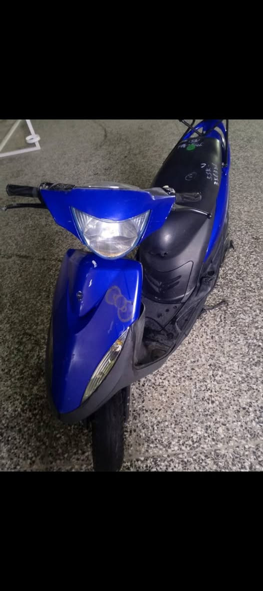 السلام عليكم دراجة ماكس عدلة للبيع دراجة صالها شهر من نازلة من الرمبة الدراجة حيل نظيفة شلعة ومعدل شك الكاع بيها تزويد كلجات رياضية وصالنصة رياضية ونواعم بسيطة كفالة عامة كلشي بيها بلادي مكاني بغداد حي اور 
الاتصال: ***********
