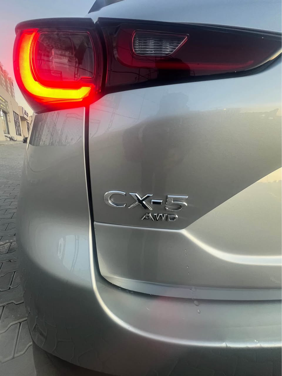 ڤرۆشتنی خیرا بە پارەی جیبئ
مازدای cx5
مەکینە ٤ بستۆن ٢.٥ بئ تۆربۆ مەرخوب
دەبل ئەکسل
ڕادار 
ئاوینە ڕادار ڤۆتۆ
کوشن جلدو شاموا
کوشن هیتەر کارابا 
سوکان هیتەر
خەتی جادا 
سنوق شەڤت
دەبل گیڕ تۆماتیک ئادی سپۆڕت
تەنیا ١٨ مایل ڕۆشتوە 
٤ تایەی لۆک بۆ بەستوە 
بۆیاخ ٣ بارجەی پیشی یرباگ بەس سوکان تەقیوە سیتەمە
تۆزی ناوی گرتوە شانسیو سەرە دەبل بە شەرت 
ڕەقەم شەنسیم داناوە هەمو گیانی بە شەرت
سەنەوی بە ناوی خۆمە تا ٢٠٣١ 
وەک نرخ ١٥٨ مەجال کەم
زم ت ***********
کورد سیتی ٢ السليمانية, العراق
