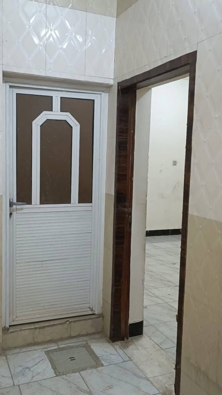 دار للايـــــــــــــــــجار العنوان حله شارع ٦٠ مقابل كليه الفنون /قريه حمزه الدلي
📍بيت للايجار المساحه ١١٠ م طابقين

📍 يتكون غرفتين  وصاله ومطبخ وحمام وصحيات واستقبال 📍هوال طارمه نوم نظيف جدا

🌎العنوان حله شارع ٦٠ مقابل كليه الفنون الجميله 

💸💸سعر الايجار//٣٥٠ //مع الماء والكهرباء وبيه مجال

 #ملاحظه مطلوب عائله صغيره 

$$$$$$$$$$$$$$$$$$$ 

اكثر ستفسار مراجعه مكتب الجشعمي للعقار

        ((بإدارة احمد الباشه))

     ***********☎️

***********☎️
