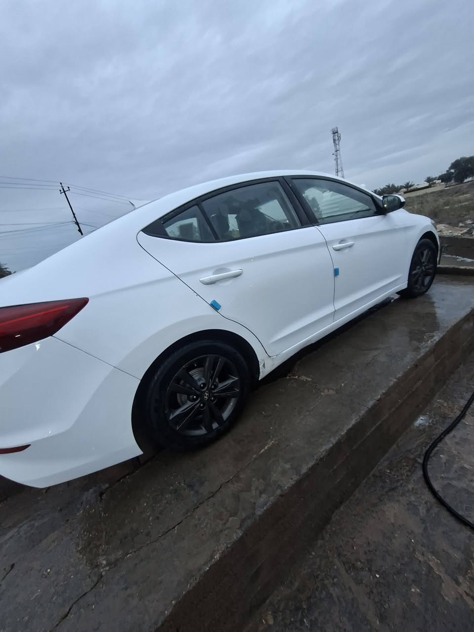 السلام عليكم  النترا 2017 وارد أمريكي  حجم المحرك 2000 دوش  حساس امامي خلفي كامره خلفيه تحديد مسار مانع انزلاق تدفئه تبريد ثلج🥶 نص رقم سليمانيه تريد تحويل نفس ليوم او وكاله   السعر 115وبيه مجال ***********
