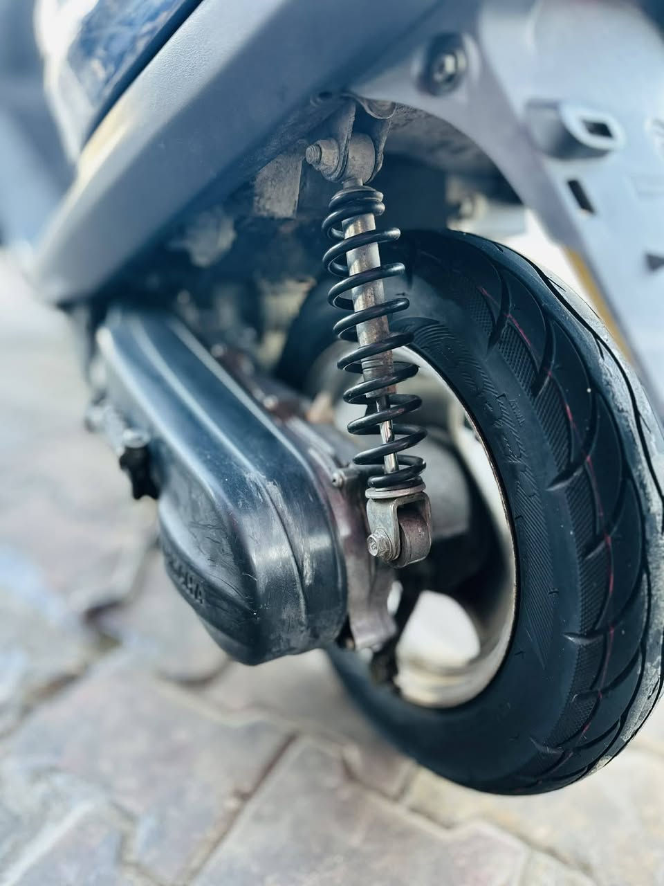 السلام عليكم ورحمه الله وبركاته 
شبابنا الطيبين دراجتين منغولي الاولى النيلي

مكفول من الشخط على وضع الشركه ما مفتوحه دراجه جديده واحلى من الصور السعر 800 وبيها مجال
أما الثانيه الرصاصيه 
مجفته بوشه وبستم ياباني كله اصلي كأنما جديد تجي ونشوف بعينك 
المكان كربلاء حي العامل سوك الاخير السعر 450 وبيها مجال
الرقم***********
وشكرا على وقتكم🌹♥️
