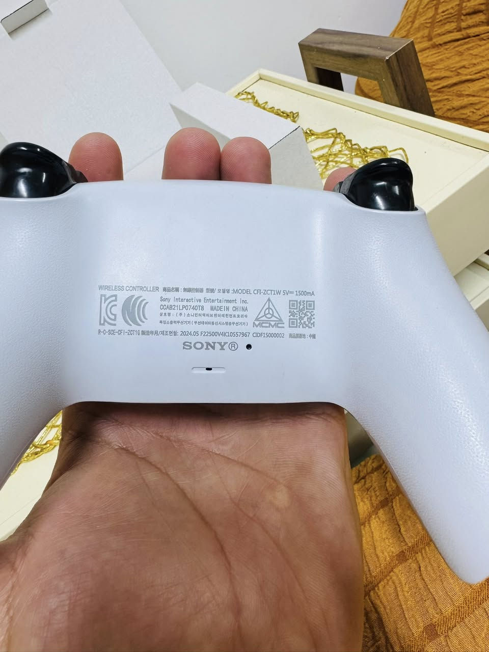 يدة بلي 5 اصلية استخدام قليل نظافة 100‎%‎ السعر 60 عالفحص


**إذا كنت صاحب هذا الإعلان وتريد حذفه لأي سبب، رجاءا أرسل رسالة إلى الدعم الفني**