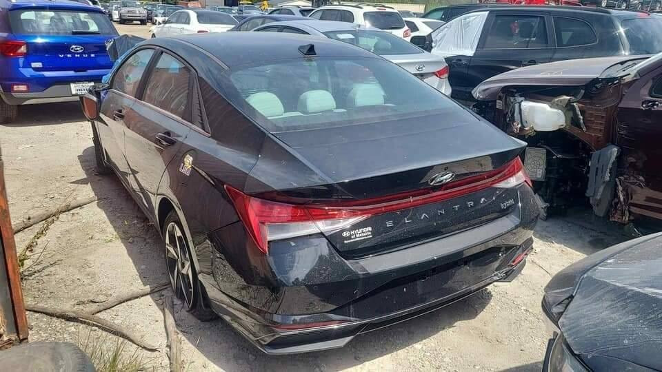 السلام عليكم النتره هايبرد 23المتدد يعني فول ماشيه 50ميل هذا حدثها بدون اي ايرباك ***********السعر 160وبيها مجال بسمي
