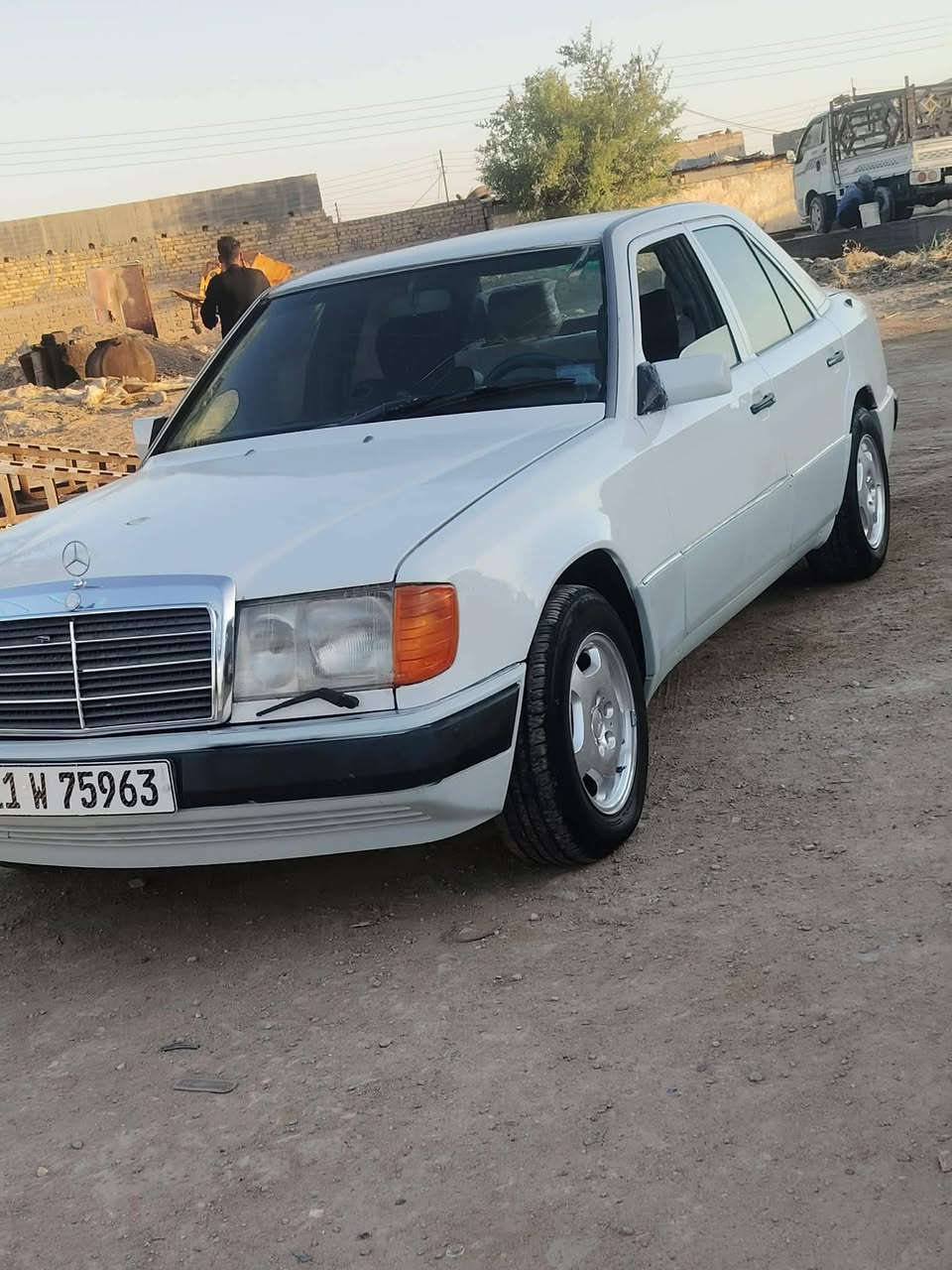 مارسدس دب ١٩٨٩ 🚓.. السعر ب٤٠ وبيه مجال حك الجيه فقط
رقم بغداد دولي سنويه ل٢٠٣٠ مشروع وطني
مكينه ففتي
كير مكينه كفاله شرط بلجيس
حداديه 70 /100
السياره تعمير حلو قاعده وحده مصلحه فقط
تبريد ثلج...
تخم تاير
شاشه
فتحه
وارد ياباني 
لايت منضومه زنون عالي ناصي
تغليف الدواخل غرفه حلوه
مكان ذي قار الرفاعي خاص ماجاوب
اتصال***********
