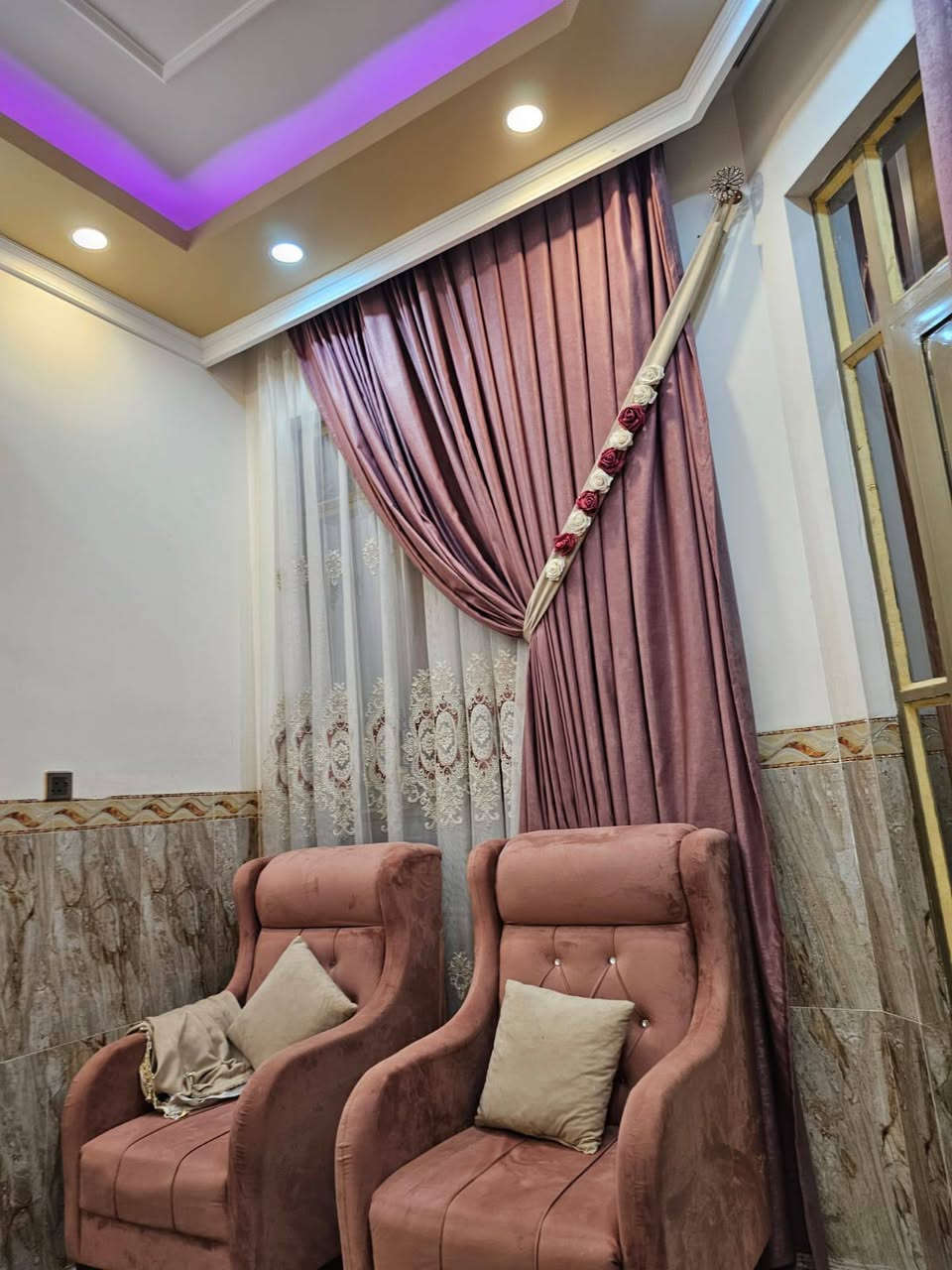 دار للبيع في حيل الجامعه مساحه 125 .***********
