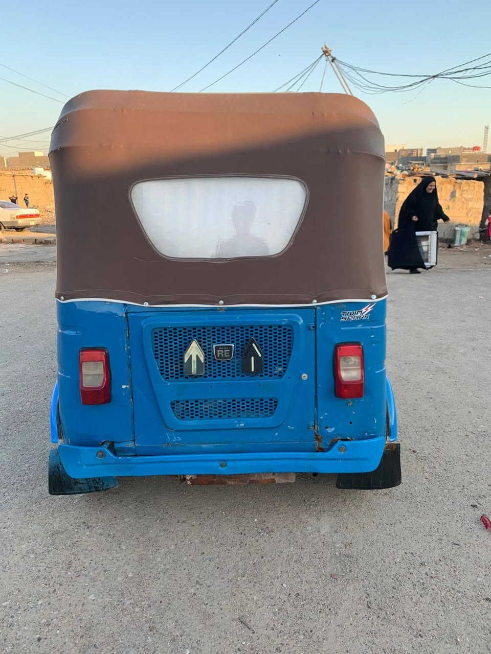 سلام عليكم ورحمه الله وبركاته تكتك البيع واحد 21 رقم وسنوية سعر 6600 وبيها مجال  العنوان بصره قبله ***********
