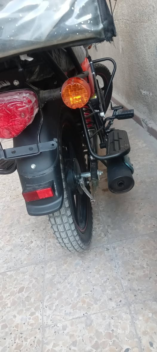 السلام عليكم 
دراجة دايوان ٢٠٢٥ مكينة ٢٠٠cc
الدراجة صارلي شهرين ماخذهه من شركة يعني اخت الزيرو بعدهه جديدة رقم بغداد بعدهه بأسم الشركة وضمانهه بيه دهن وصيانة كامل بعده رايدهه ب٣١٠٠ وبيه مجال بسيط للشراي مكاني بغداد الدورة


**إذا كنت صاحب هذا الإعلان وتريد حذفه لأي سبب، رجاءا أرسل رسالة إلى الدعم الفني**