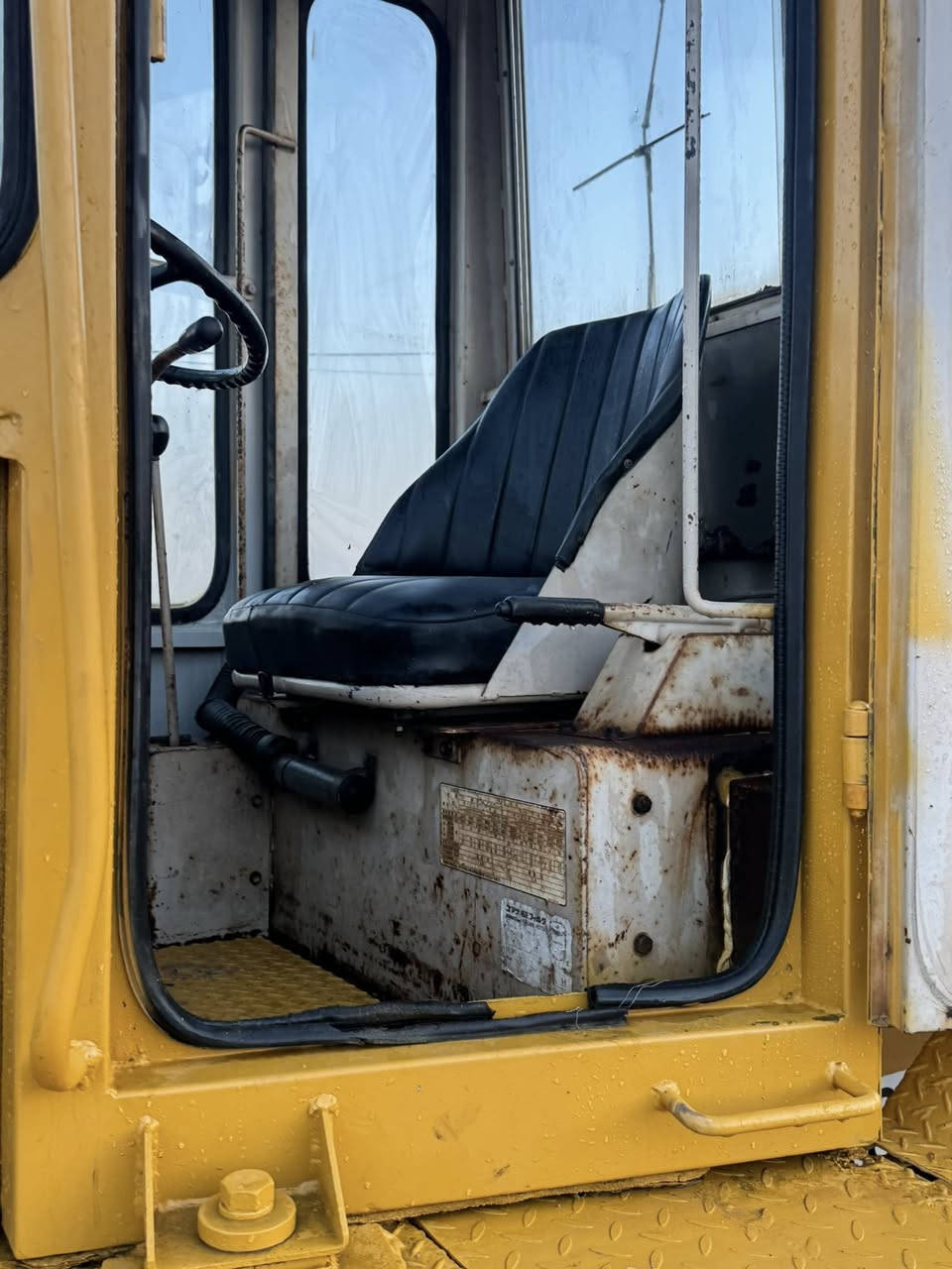 فوركاوه 80_Fl
مكينه ازوزه 4 سلندر كير ميكانيكي
دخول جديد وارد اليابان 
مشتغل 3700 ساعه فقط 
مامشتغل ولا ساعه بلعراق 
كلشي بلادي على وضع الشركه 
مكفول كفاله عامه 
جاهز للعمل 
العنوان النجف 
للاستفسار 
***********
***********
