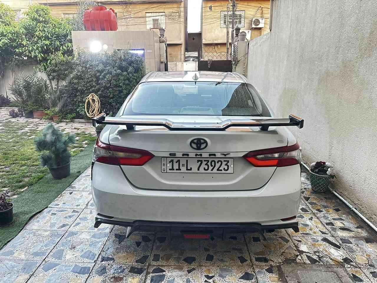 السلام عليكم 

تويوتا كامري موديل 2024
وارد امريكي حادثها موضح بلصور 
لون سموك 
السيارة بيها حالوب 
السيارة ماشيه 38 الف 
مكانها بغداد الحبيبية
اتصال ***********
السعر 167$
