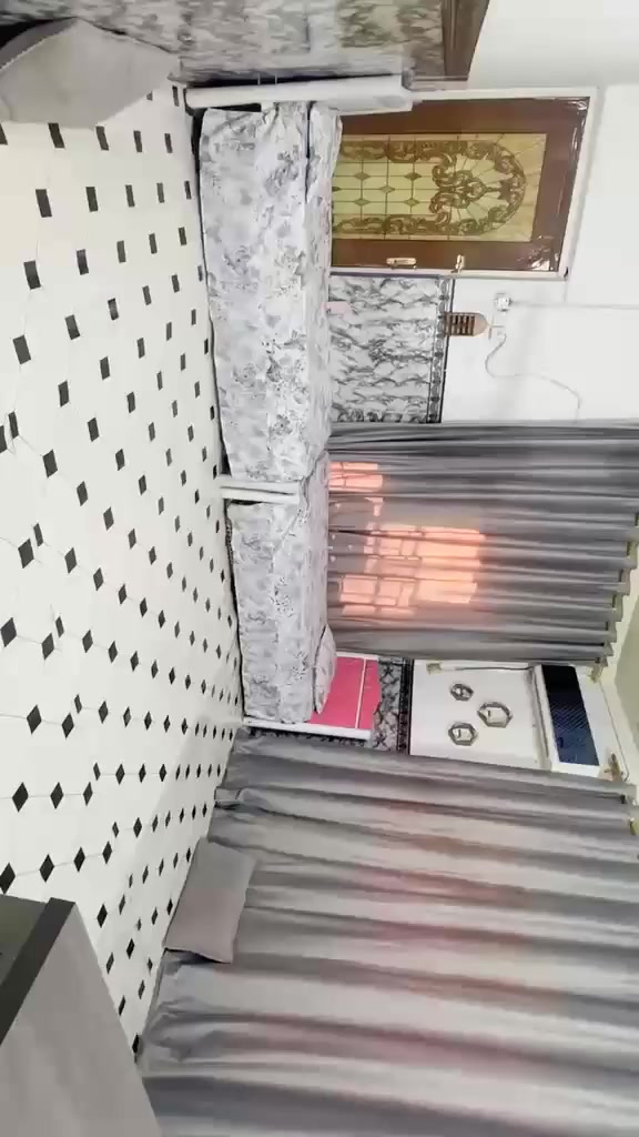 سلام عليكم بيت في كربلاء حي العسكري الحر المساحه 200 متر واجهيه 10 بيت مربع طابو صرف للتواصل *********** واتساب اتصال
