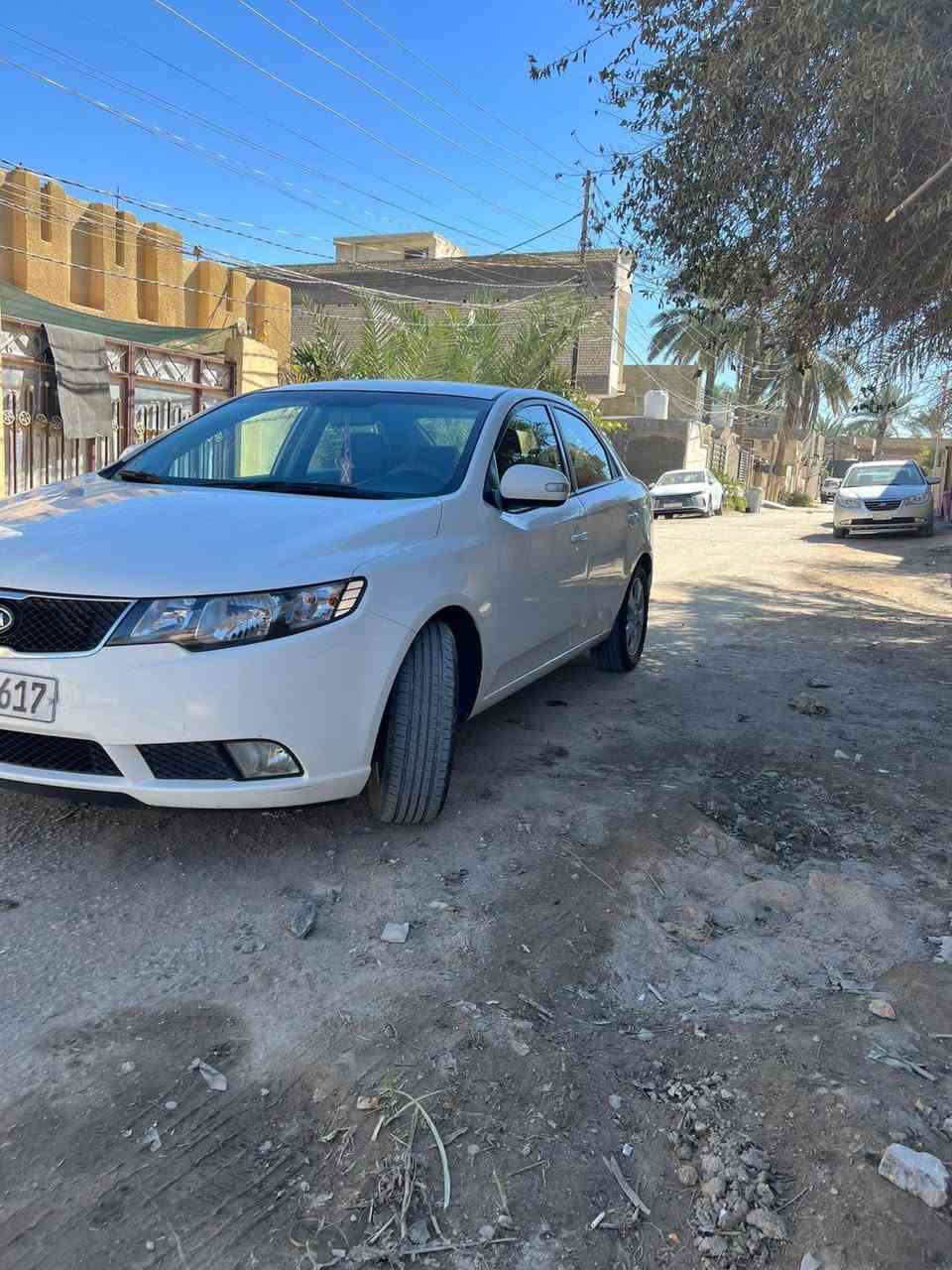 سيراتو 2010 بلاديه   ع وضع الشركه 
كفاله عدا باب مبدل شرط سونار مؤسسه بدون قطرة صبغ مكينه كير حداديه تخم تاير +سبير بطاريه كله جديد.  داخل ماروني   مكان السياره الاسكندريه.  رقم سليمانيه تحويل وكاله.السعر ٩٧وبيها مجال ***********
