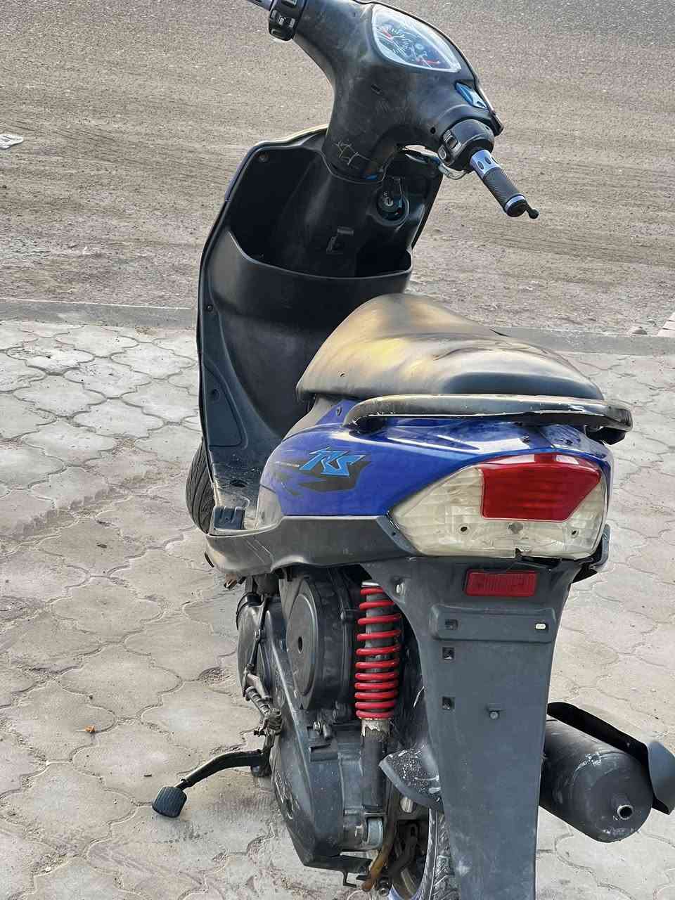 سلام عليكم ماكس عدله للبيع دراجه بلاد مفتوحه مره وحده بوشه بلاديه كهربائيات شغاله نقصها باتري بيها تزويد ويل كب ودبلات سعر 475 قفل 
البصرة/ شط العرب الجزيره.
هـ/***********
