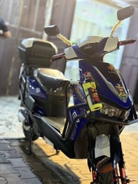 لبيع ماطور شحن همر نضافه مبينه بعده بل باكيت  6 بطاريات   موديل 2025  ...