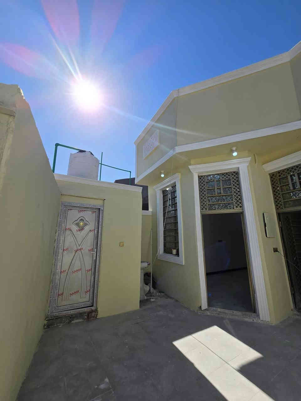 سلام عليكم بيت للبيع
المساحه 140 متر 

طابو زراعي سند 25 مكاتبه وكاله مكاتبه نسخه من الطابو 

يحتوي البيت على 2غرفه نوم و صاله

 ومطبخ 

وصحيات 

وكراج ..حديقه

جميع الخدمات متوفره 

العنوان

ابي الخصيب ابو كوصره 

السعر58 و بي مجال للاستفسار

المرسلة على ***********
