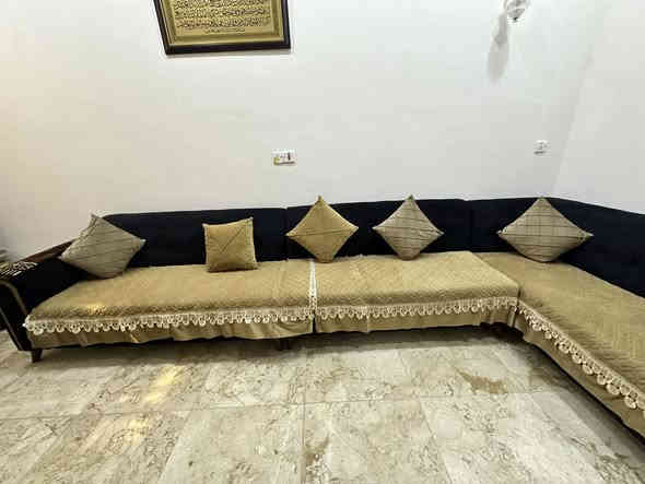 تخم ديوان تركي 10 مقاعد فول نظافه  
حي الجهاد *********** سعر 550 بي مجال
