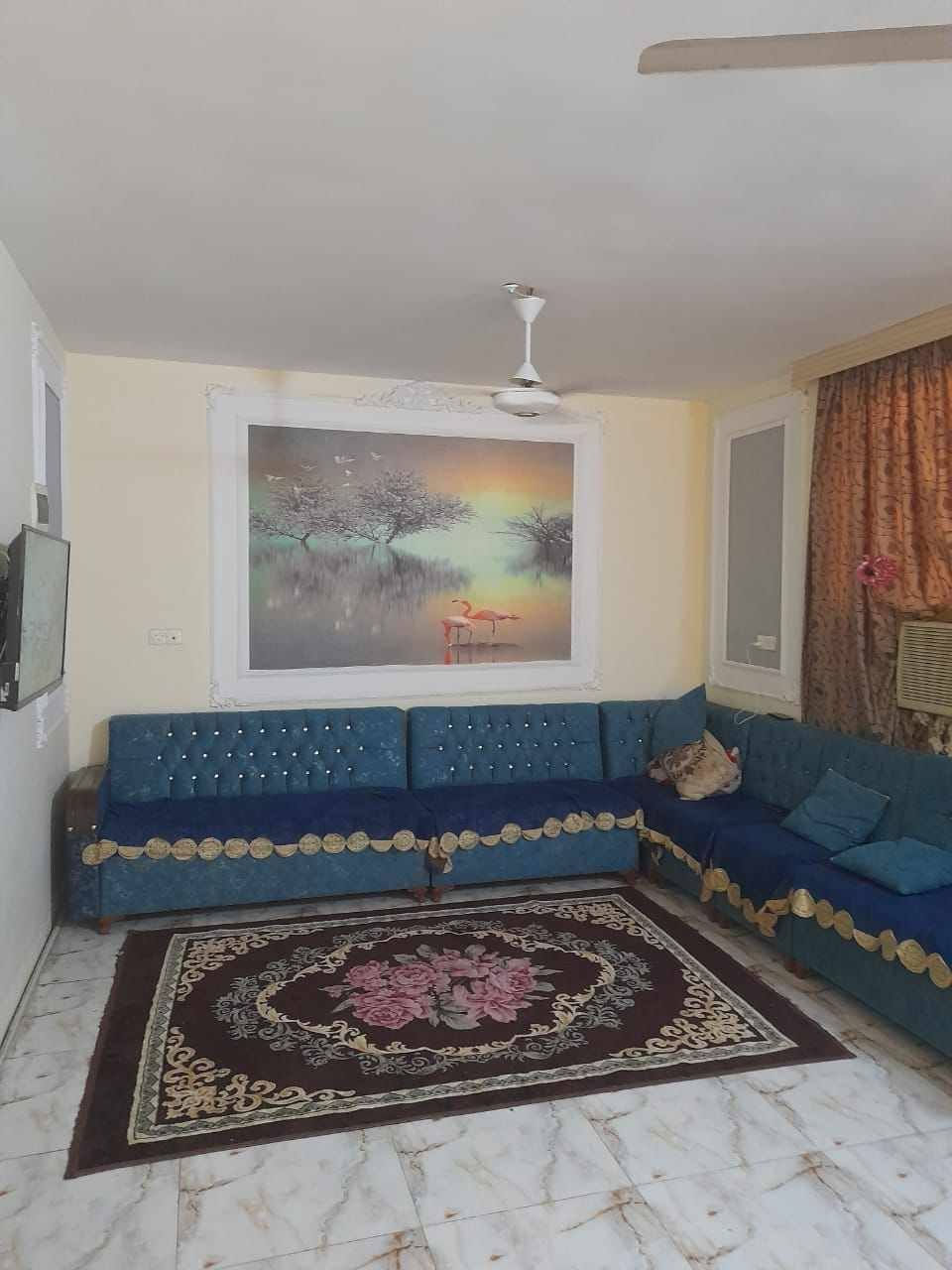 عرض_للـبـيـع
دار سكن للبيع المساحة 150  م) واجهة (10 م * 15 م)ركن طابقين بناء حديث سنة 2019

الطابق الارضي  يحتوي على أستقبال ومطبخ وصالة كبير  غرفة نوم وصحيات داخليه وخارجيه وكراج سياره وارضيه البيت مطبك بورسلين 

الطابق الثاني يحتوي على ثلاث غرف نوم وصحيات والارضيه سيراميك 

العنوان : بغداد-أبو غريب الشهداء قرب اسالة الماء 

للاتصال ***********

***********
