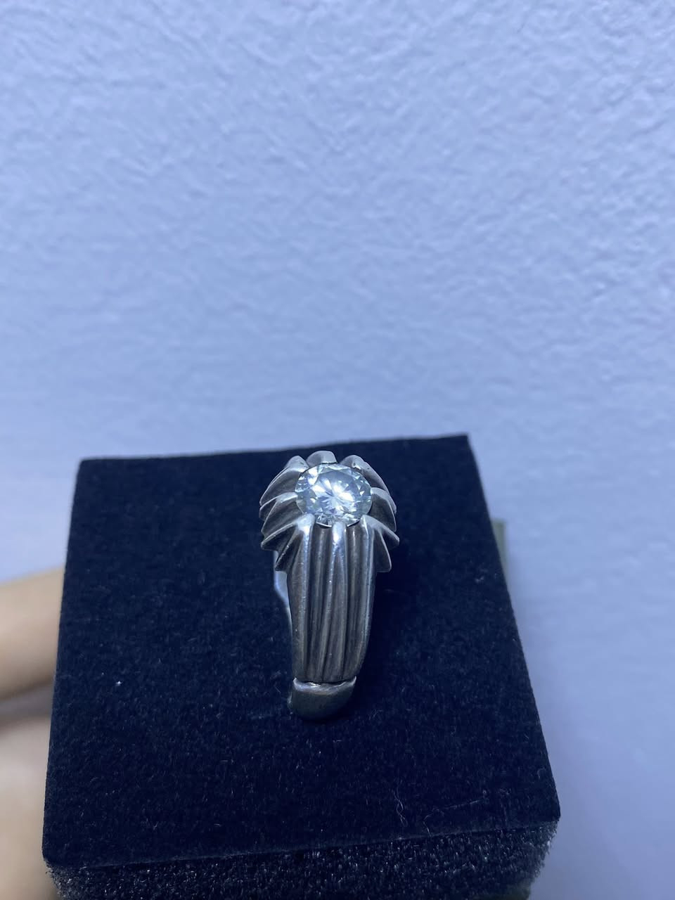 محبس فضه صياغه يدويه حجر موزنايت اصلي شبيه الالماس سعره 125 ابيع لاعلى سعر جماعه الكسر مايفيدكم مكاني ناصريه متوفر توصيل


**إذا كنت صاحب هذا الإعلان وتريد حذفه لأي سبب، رجاءا أرسل رسالة إلى الدعم الفني**