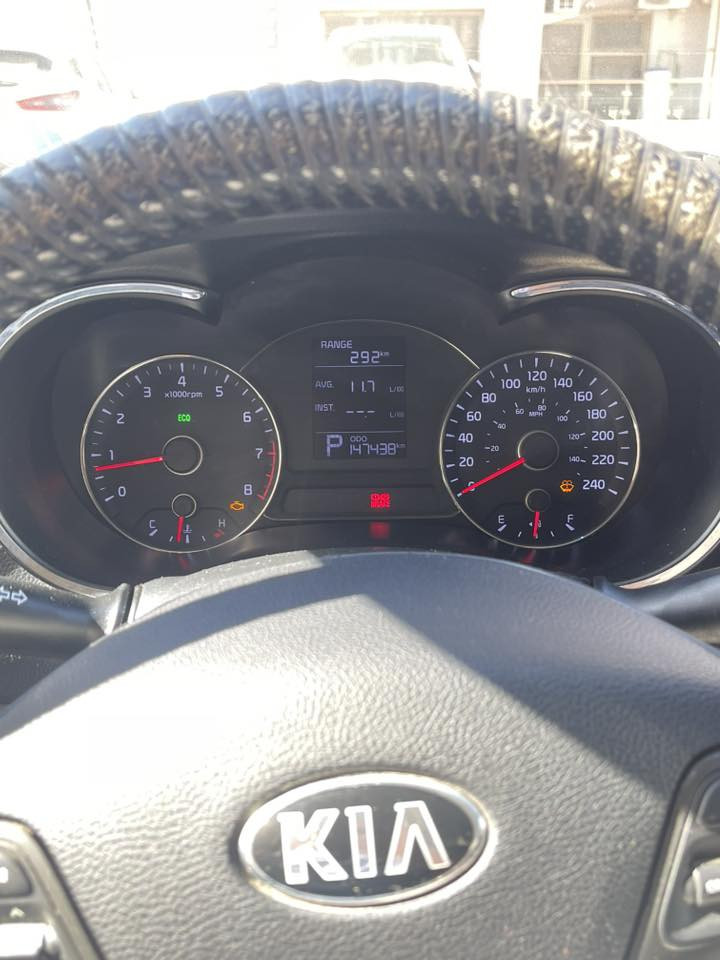 فورتي ٢٠١٤ وارد كندي
ماشية ١٤٩ الف كيلو 
كير ومحرك بحالة جيدة جدا 
حادثه بنيد وجاملغ و موضح الصبغ بالسونار المرفق وبيهه شخوط هم موضحة بالصور 
تبريد قطعتين محرك دوش ١٨٠٠ 
السعر ٩٥ ورقة وبيهه مجال 
بغداد / السيدية 
***********
