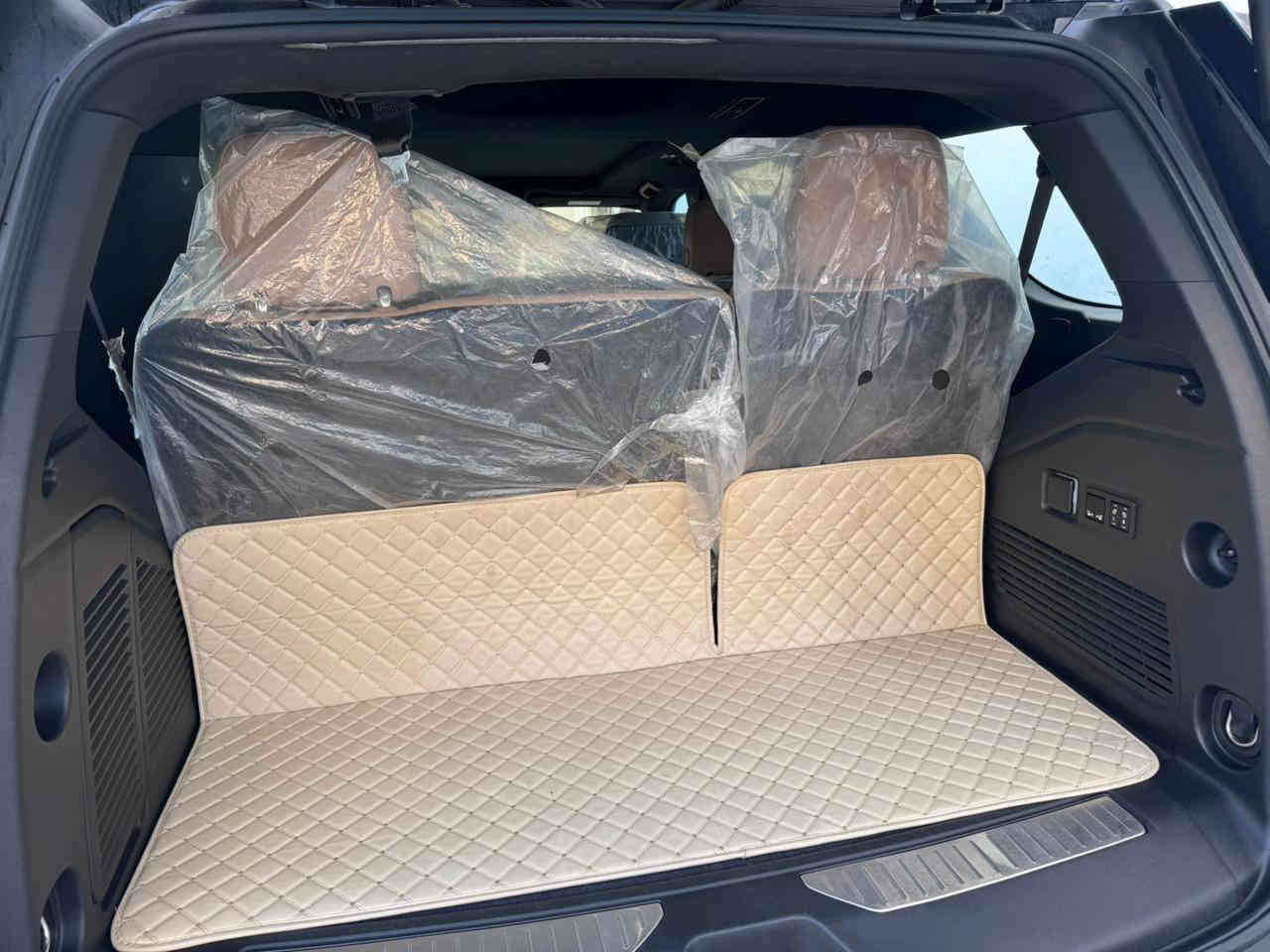 السلام عليكم ورحمة الله للبيع تاهو ٢٠٢٣ برايمر رقم بغداد بأسمي خليجي وكاله المنصور جديده بمعنى الكلمة مغلفه PPF ابو الضمان كفاله عامه لا بارد ولا قطره صبغ ولا شخط ماشيه ٦٥ الف تخم تاير برجستون مال الشركه ٥ كامرات دوسات كهرباء بانوراما كل الكشنات كهرباء ستيرن كهرباء جكات مواصفات البرايمر معروفه سعر السياره 565 وبيهه مجال قليل مكان السياره بالرمادي الشراي يتصل
***********
