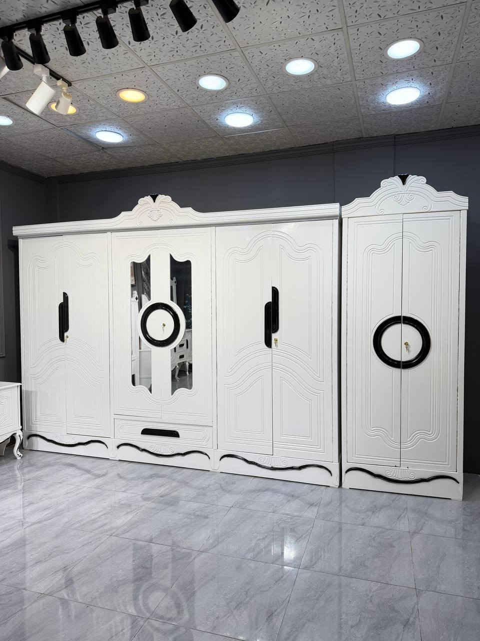 🔅تفاصيل الغرفة المرمري  ....

خارج ٤ملم ام دي اف 🔺
وداخل معاكس ٣ملم 
صبغ حراري  درجة اولى 

عدد القطع  ٧ قطع 😍
🔺1 //جرباية  قياس  ١٦٠ × ٢٠٠ 
🔺//ميز جانبي ايسر قياس ٥٠
🔺2// وميز  جانبي  قياس ٥٠
🔺3// زاوية ارتفاع مترين عرض ٨٠
🔺4// وميز بلازمه  
🔺5//وميز مراية ارتفاع مترين عرض ١٢٠
🔺6// وكنتور ٦ باب  ارتفاع مترين و١٥ طول ٣ متر و١٥

القطعه الثامنة حسب الطلب شازلون
سعرها ٥٠ الف ❤️

(توصيل مجاني مركز بغداد )
التوصيل يشمل الشد مجاني 🔥
(اطراف ٥٠)
باقي المحافضات حسب البعد
شازلون سعرها ٥٠ الف
شازلون مخزن ٧٥


**إذا كنت صاحب هذا الإعلان وتريد حذفه لأي سبب، رجاءا أرسل رسالة إلى الدعم الفني**