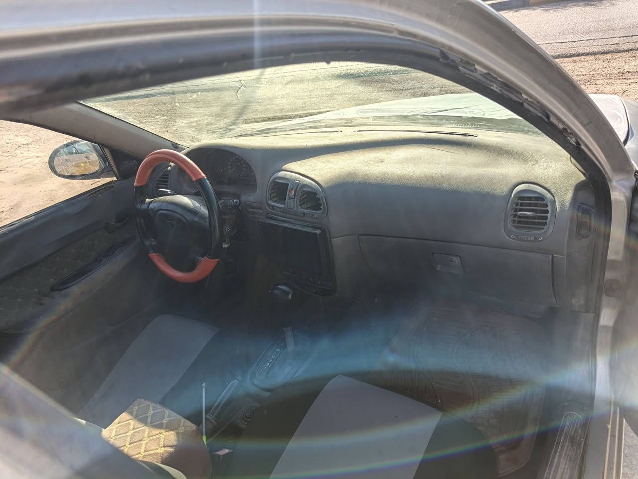 السلام عليكم للبيع نوبره رقم بغداد انكليزي اوتماتيك موديل ١٩٩٧ مكان بابل المحاويل السعر ٢٤ وبيه مجال 
الرقم ***********
