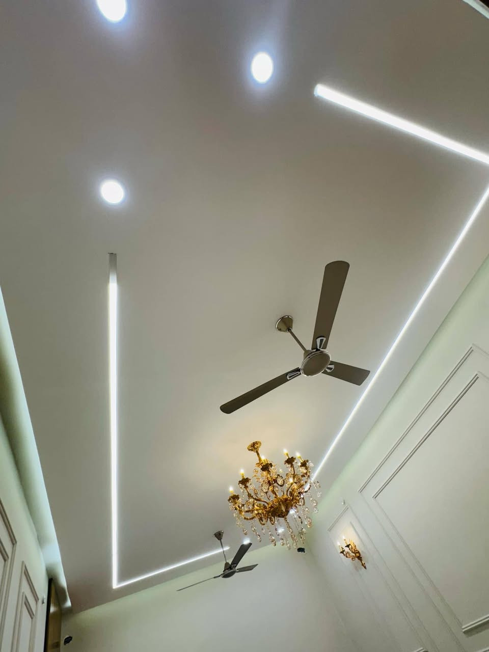 سلام عليكم عمل ديكورات الجبس بود والصباق الداخليه والخرجه شيبورد بديل الخشب والرخام معلجت الرطوبه والملاح
ناصريه مركز ‏‪***********‬‏
