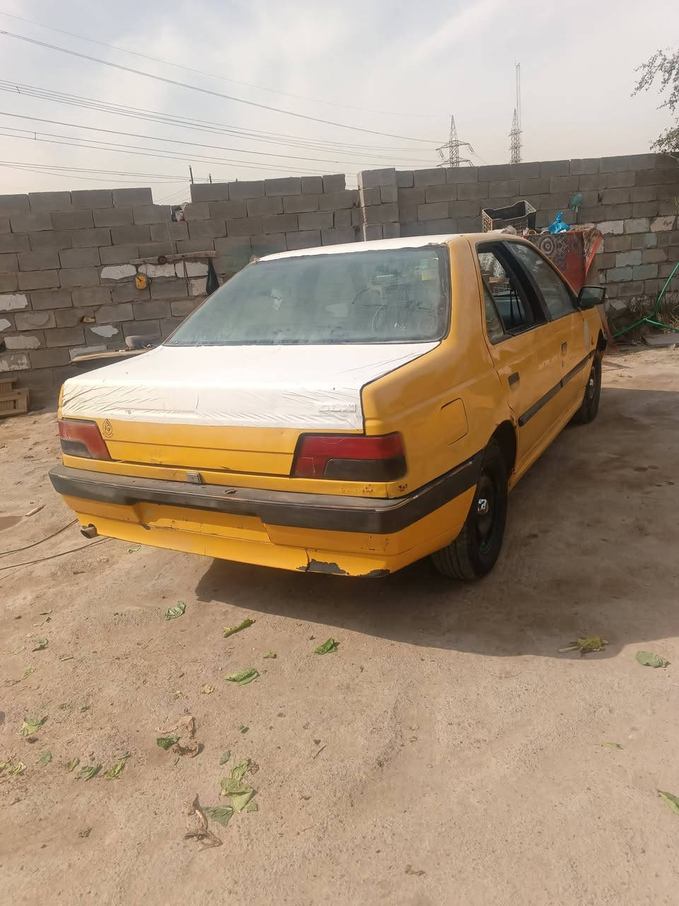 سلام عليكم بيجو موديل 12مكان بغداد السعر 28بيهه مجال بسمي ***********
