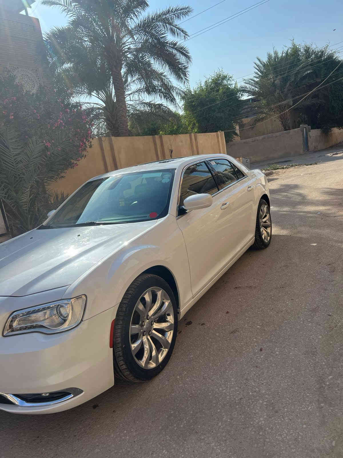 السلام عليكم من رخصه الدمنه اوباما موديل 16كفاله عامه بيها بارد أربعه صابع باجاملغ الخلفي وشبر باب الخلفي صفحه اليسر رقم اربيل بسم كردي ويل عشرين موزه تخم حدادة امامي وخلفي ستوني شاتها سياره جاهزة برغي مابيها نقص بيع بدون مراوس  ماشية 81 رقم صاحب السياره ***********
سعر السياره 252بيها مجال
سيارة خليجي عداد 260
