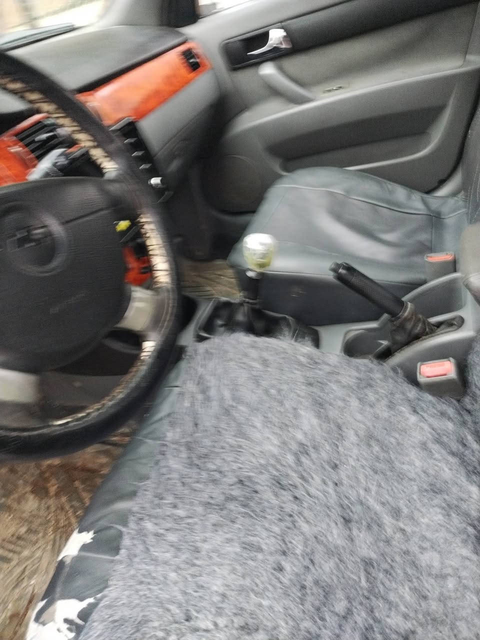 شۆفلیت ئۆپتڕا2011عیزام نیە بەعیزام دەفرۆشم گێڕمکینە بەشەرەت ڕەقم سەنووی30نووێ
سعری67مجال شوین 
***********
