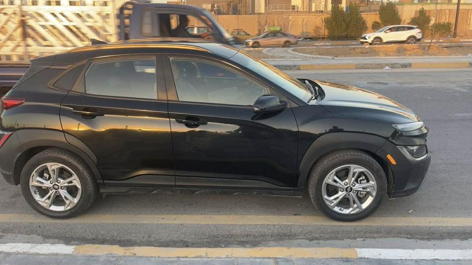 هونداي كونا 2023
محرك 2000 دوش. 
ضررها فقط بنيد بارد حسبت شبر بدون صبغ بدون تبديل
رقم بغداد تحويل مباشر. 
المواصفات
فول مواصفات 1/1ماعدا الفتحه 
بسعر مناسب 138$ اتصال وسهل 
مكاني بغداد جديده 
موبايل ***********
بصمة تشغيل +بصمة أبواب +بصمة جنطة 
شاشة كبيرة تدعم كار بلي. 
رادار امامي تنبية مانع تصادم رادارات تنبية جانبية
رادار خلفي عند الرجوع وقوف ذاتي
تحديد مسار نظام السياقة الذاتية بين الخطوط
شاشة أعطال ملونة مع ترحيب. 
٣ وضعيات قيادة (سبورت وعادي سمارت). 
تبريد ثلج
