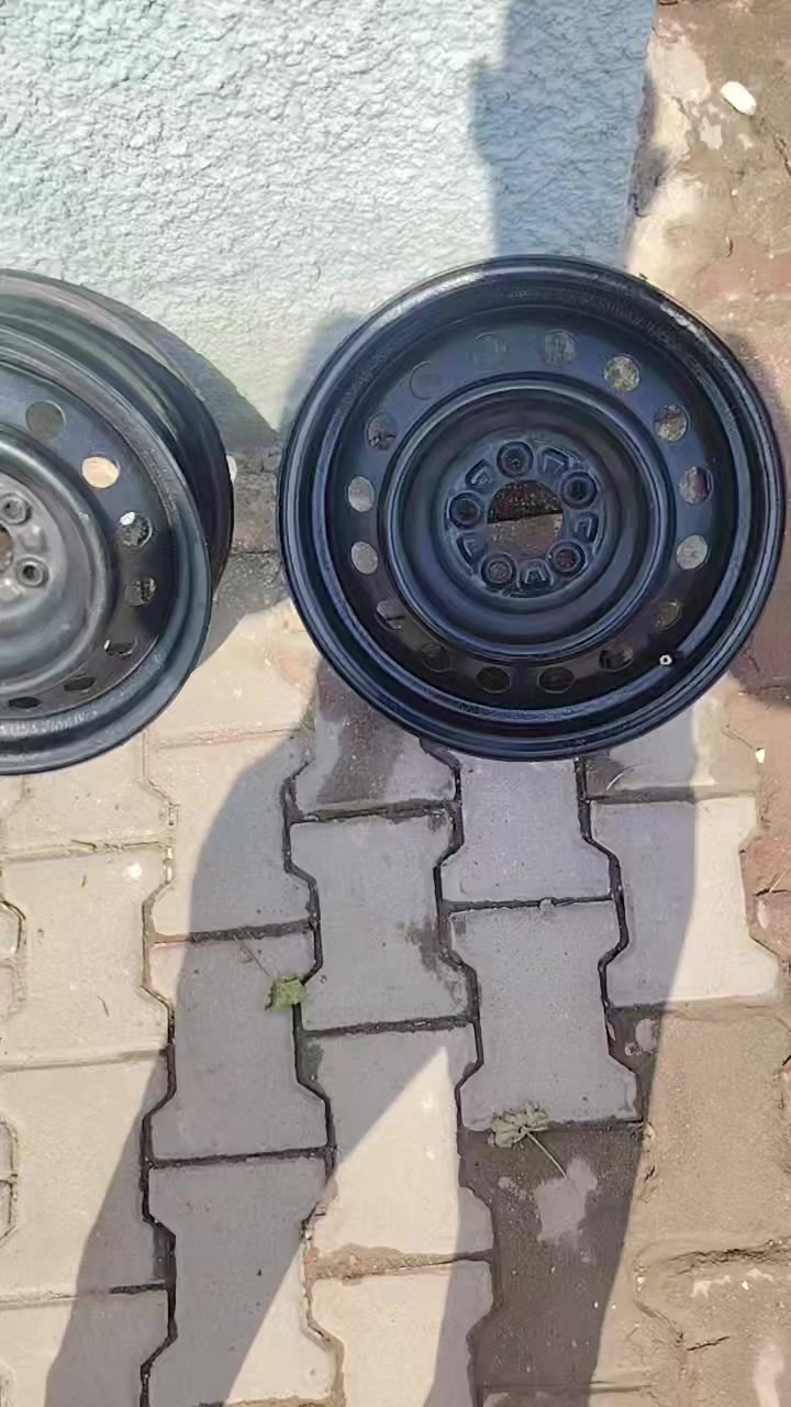 السلام عليكم تخم ويل اصلي ابو الختم 15 اخذته للانترا ومارهم كالو مال كورلا 60 الف بغداد
***********
