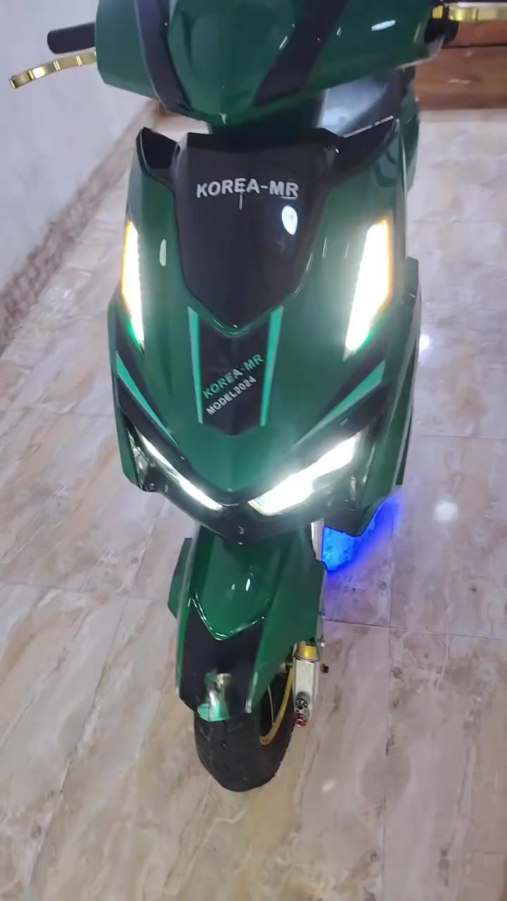 ماطور شحن للبيع سعر 400 مواصفات ماطور اربعه نمر سرعه الماطور 99 نرجع عالبق وسد بطاريات كبار للاستفسار رقم الموبايل او واتساب***********
