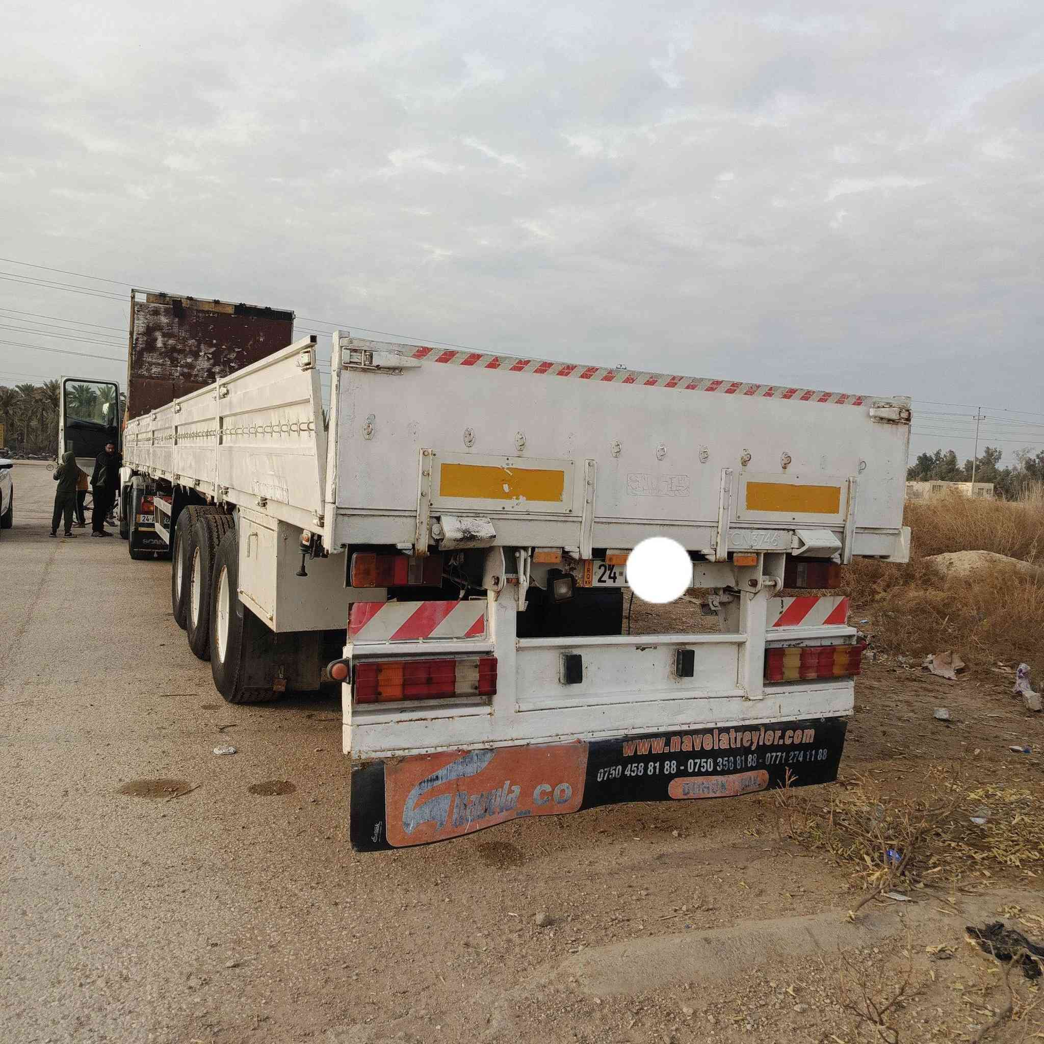 سلام عليكم سكانيا للبيع موديل 97 سياره وضع شركه مكينه بم ونوزل كير 3-3 رتايدر تتدفئه وتبريد بالكشنات تدفئه دبل مناميه سياره تحويل ثاني يوم بسمي الرأس تخم تاير عربانه نص عمر تايرات مكان واسط الصويره /السياره موجوده بمعرض الصويره المركزي 
***********/***********
